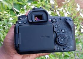 Canon EOS 6D Mark II