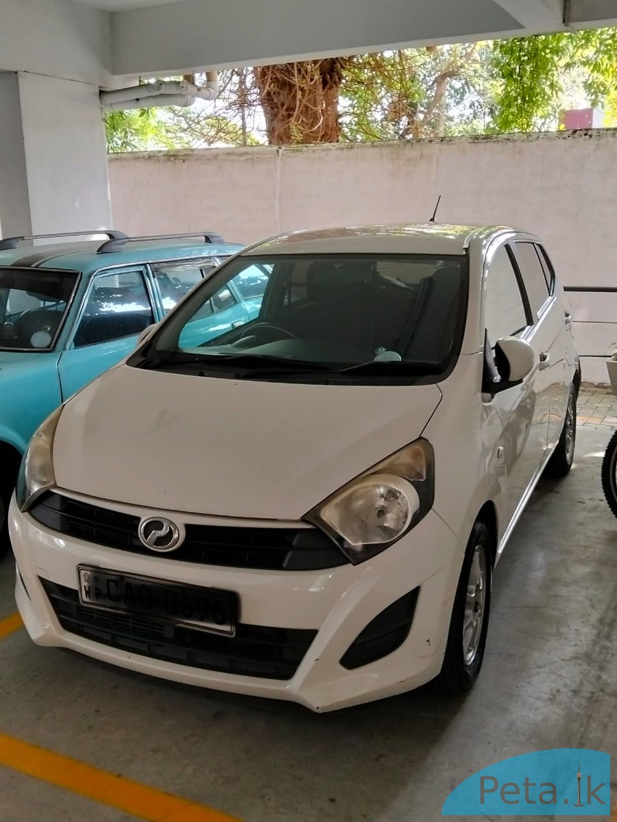 Peradua Axia 2015 